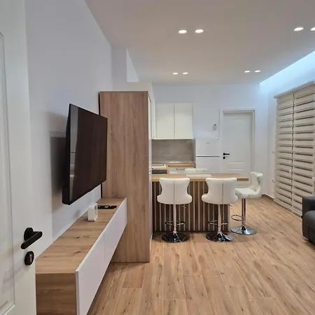 Denny's House Affittacamere