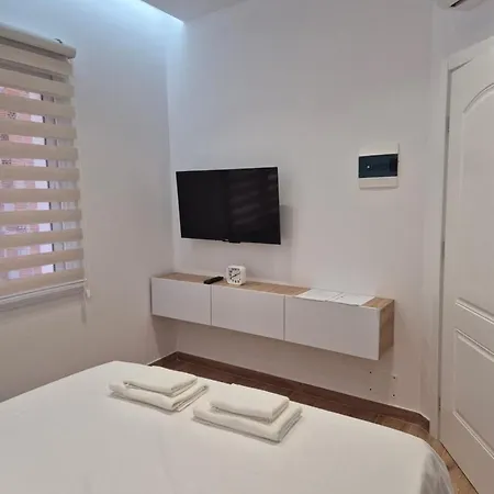 Pensjonat Denny's House 3*