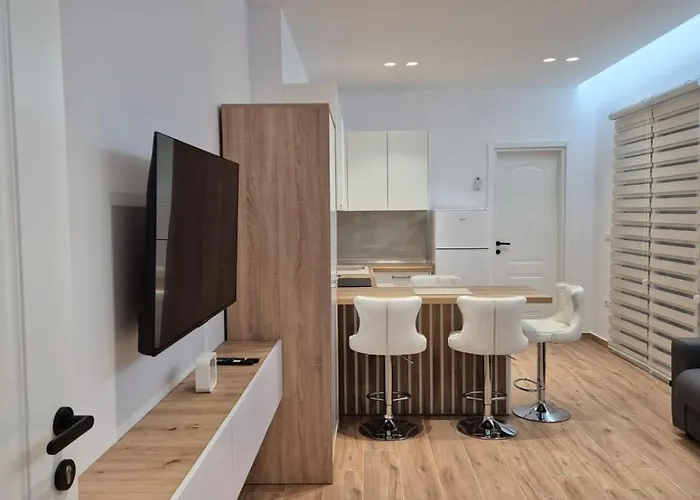 Denny's House 招待所